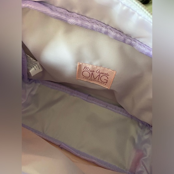 Miss Gwen’s OMG Acessories “STUFF” Bag ⚡️💕 - Picture 4 of 8